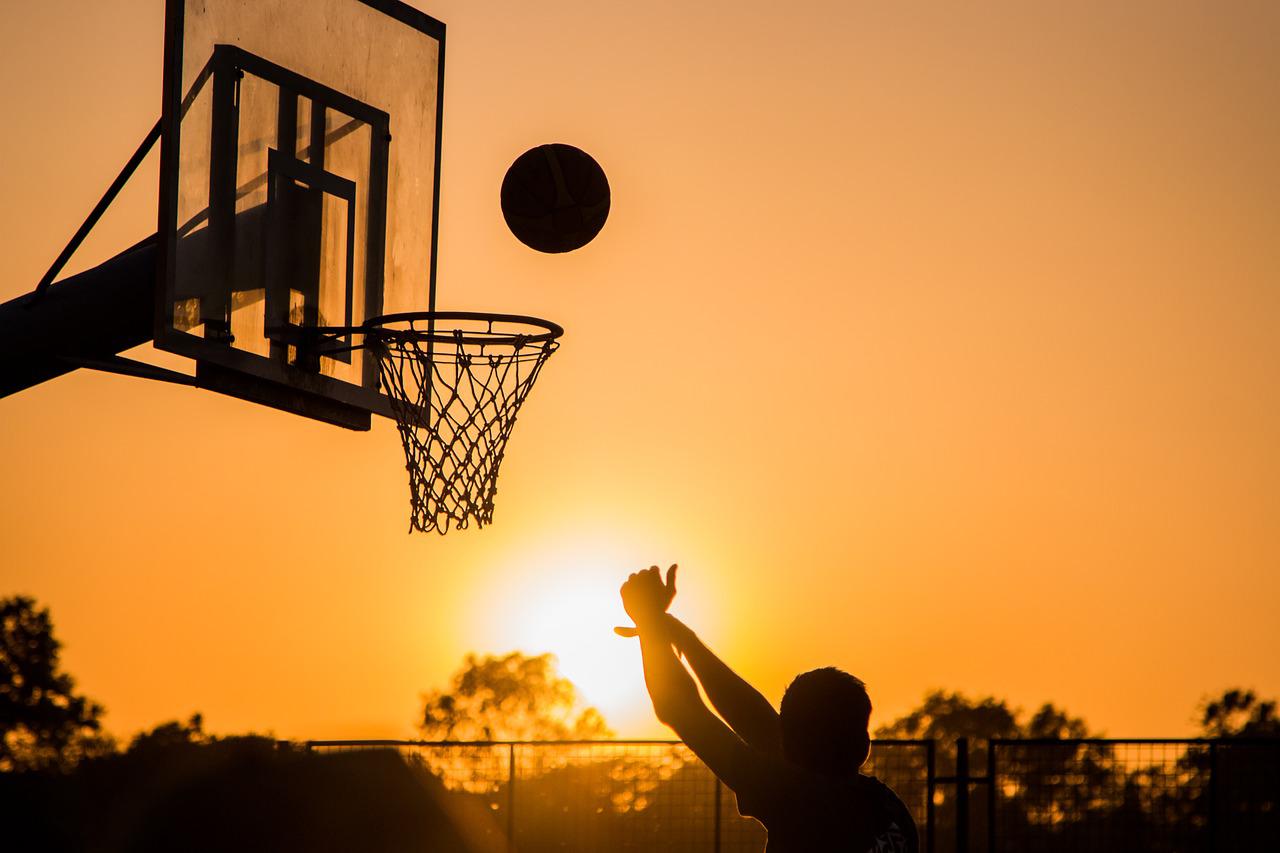 Fem roliga fakta om James Naismith och reglerna för basket